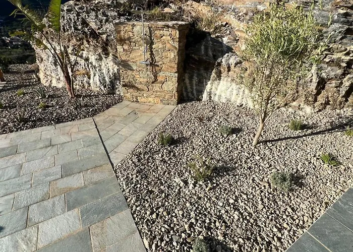 A Roccia Entre Et Montagne Avec Piscine Privee Villa Sisco