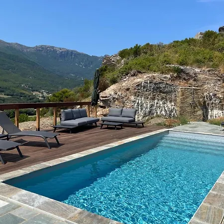 Villa A Roccia Entre Et Montagne Avec Piscine Privée