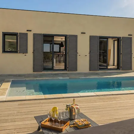 Villa A Roccia Entre Et Montagne Avec Piscine Privée